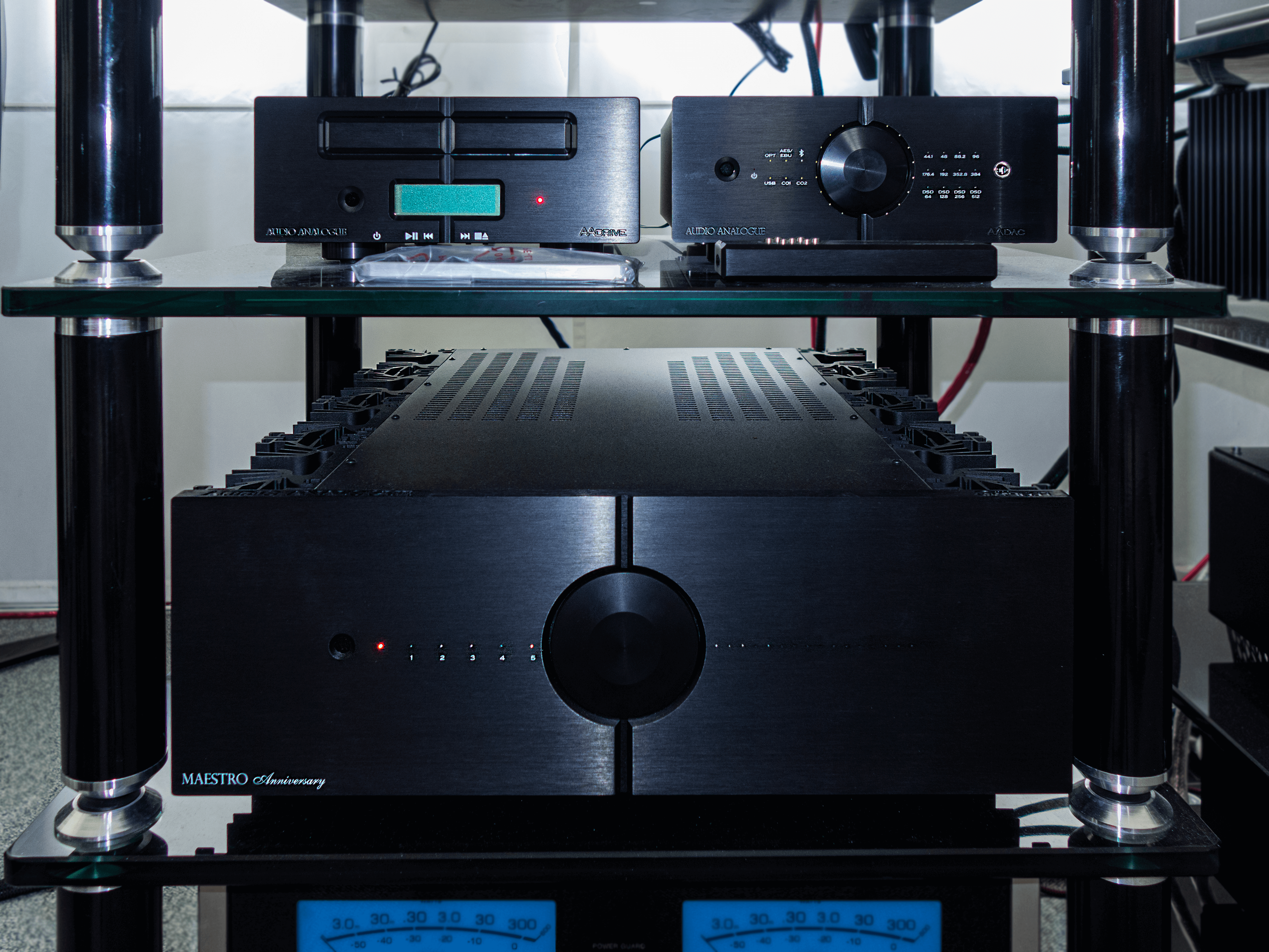 Audio Analogue : maestro anniversary ampli intégré / AA Drive lecteur CD/ AA DAC difital analog converter